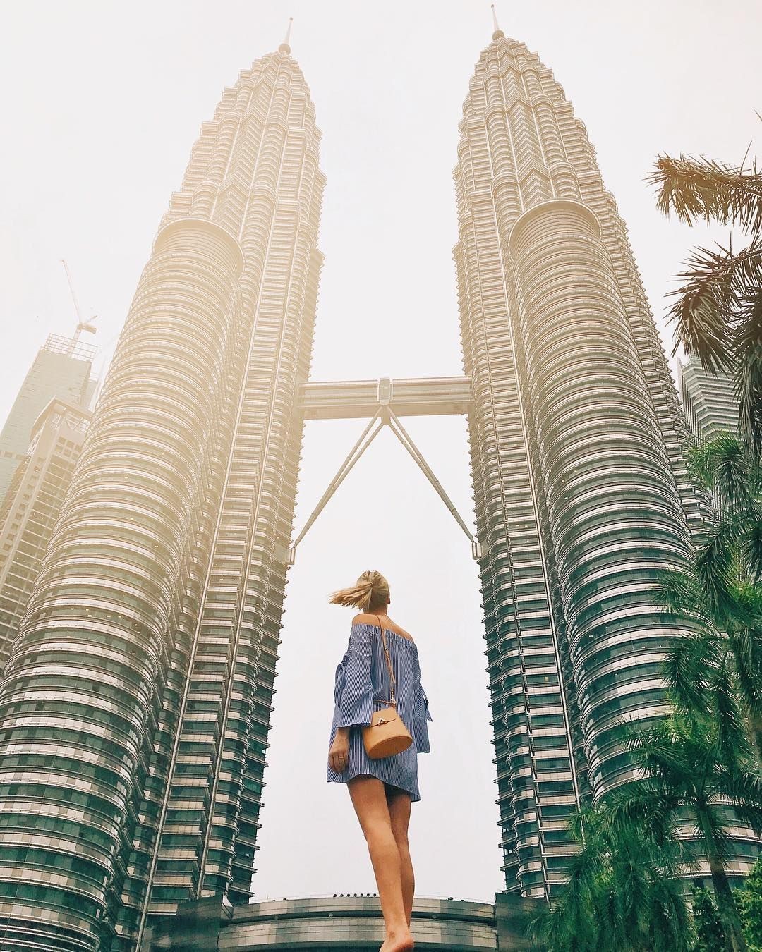 Chụp hình tháp đôi Petronas